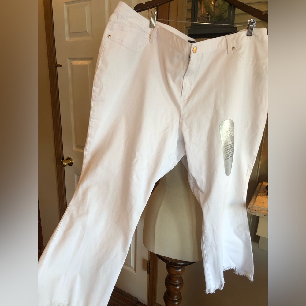 White Relaxed Fit Chino Jeans